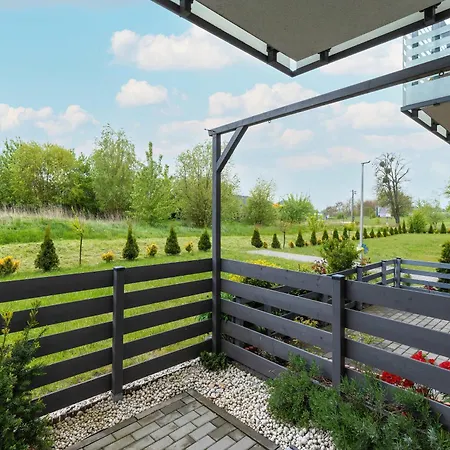 Spacious With Parking And Terrace In By Renters