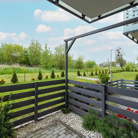 Spacious With Parking And Terrace In By Renters