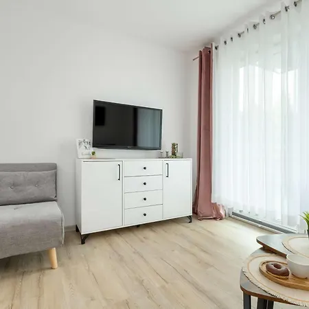 Spacious With Parking And Terrace In By Renters Διαμέρισμα